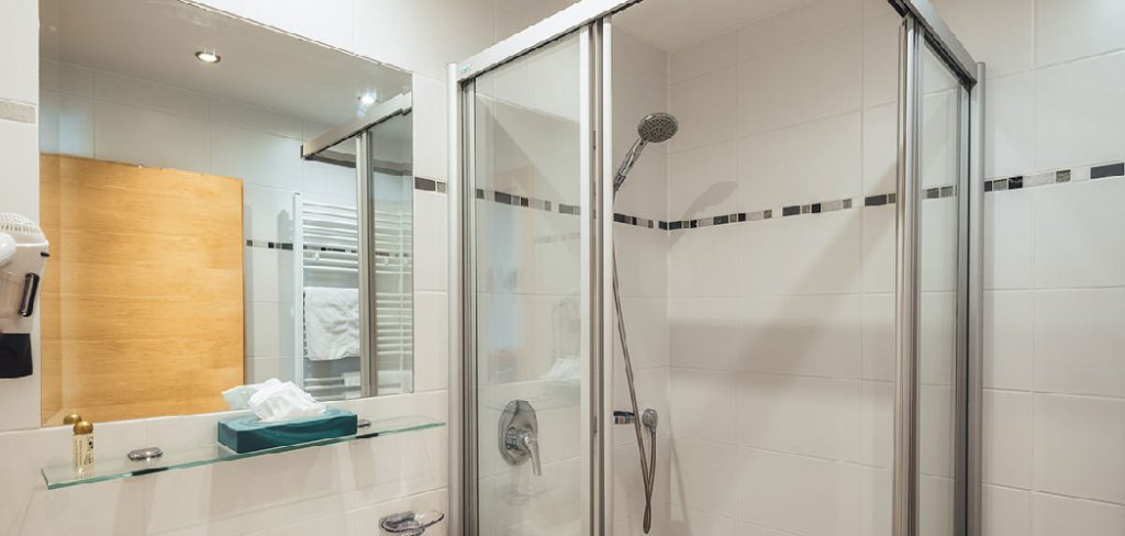 How to Repair Corroded Aluminum Shower Frame