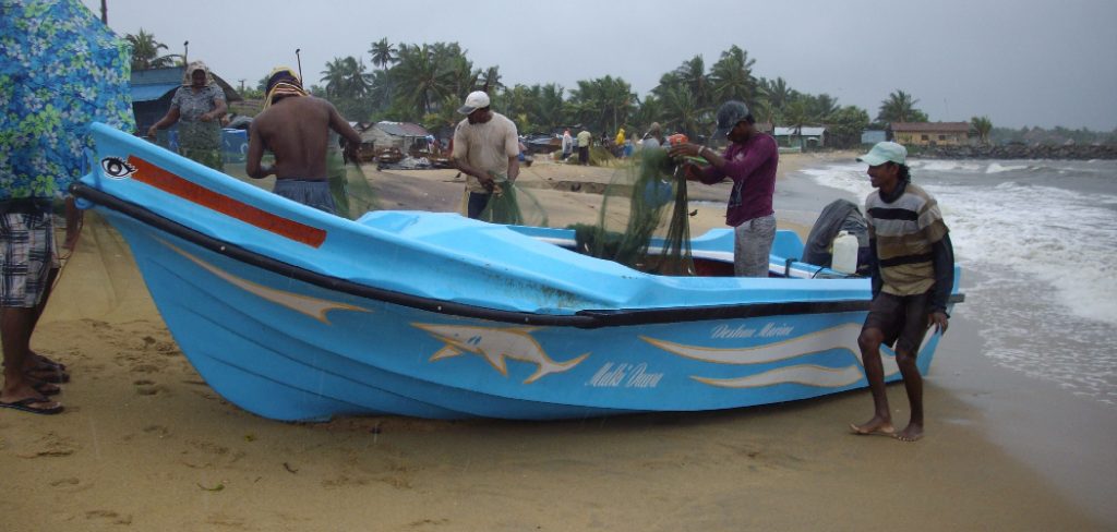 How to Repair Rotted Wood in a Fiberglass Boat