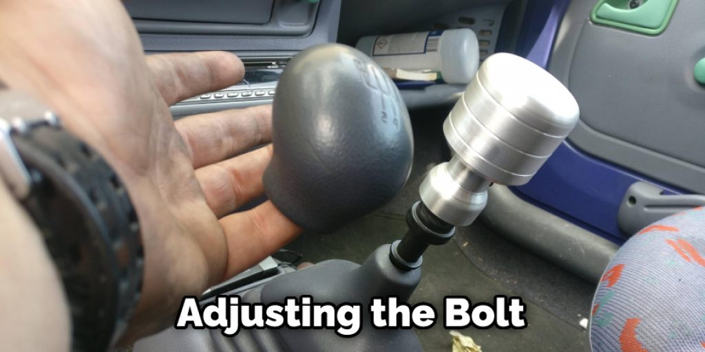 Adjusting the Bolt