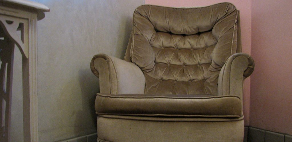 How to Fix a Recliner That Won't Close
