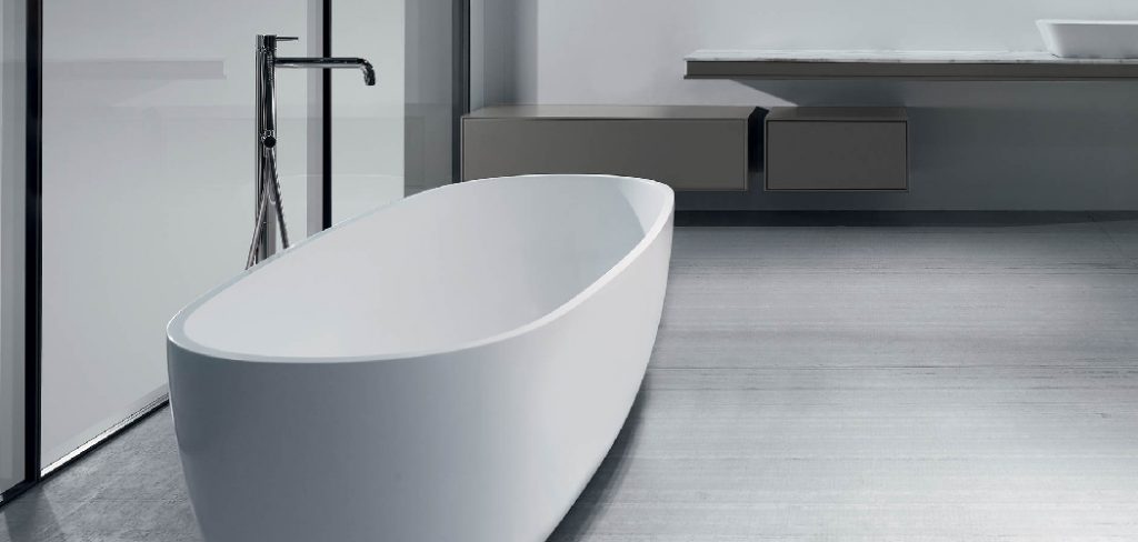 How to Fix a Peeling Bathtub