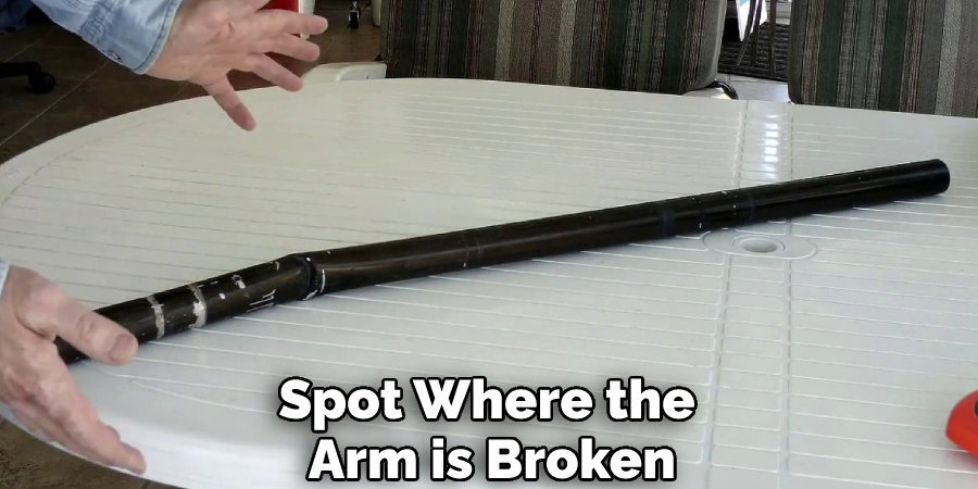 Spot Where the Arm is Broken