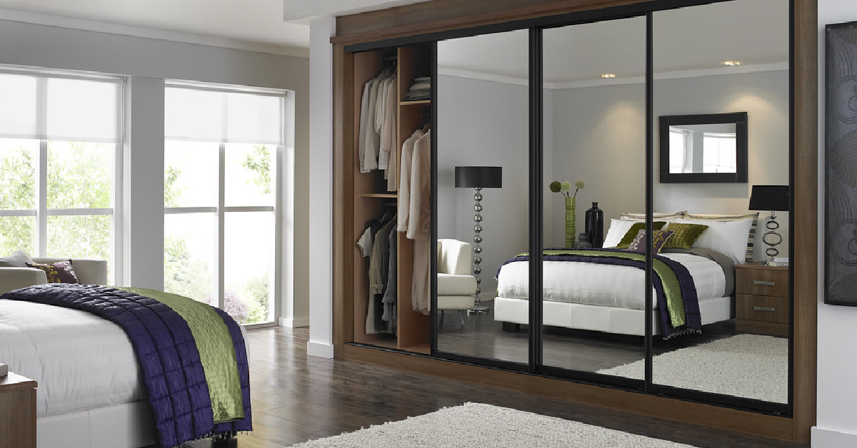 How to Fix a Cracked Mirror Closet Door Easy 3 Methods