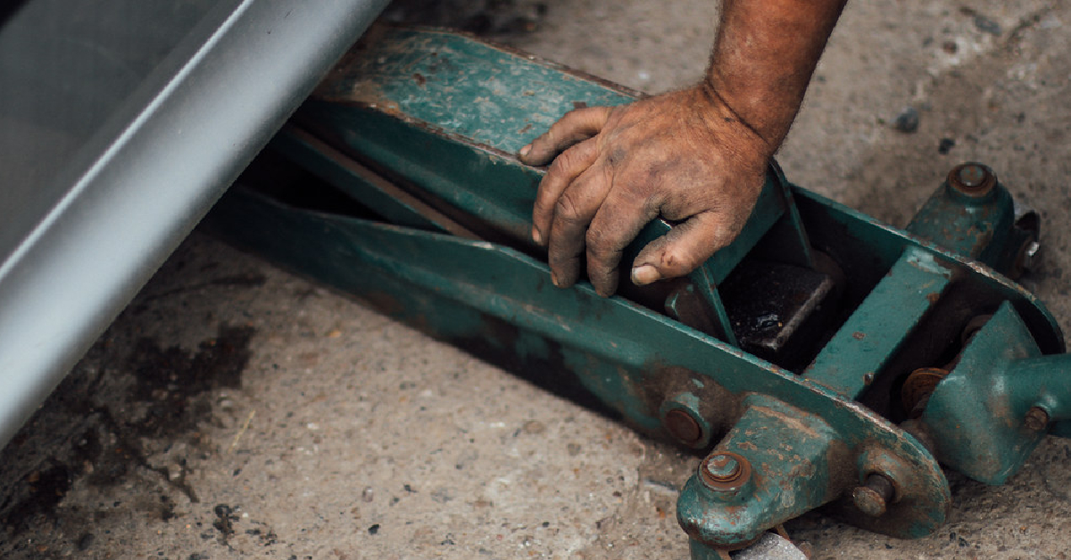 How to Repair a Floor Jack that Won't Hold Pressure 10 Steps