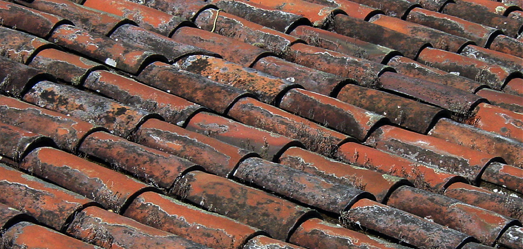 How to Fix a Leaking Tile Roof 10 Important Steps (2024)