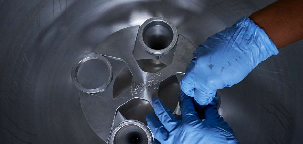 How to Lubricate Attic Fan 10 Easy Steps (2024)