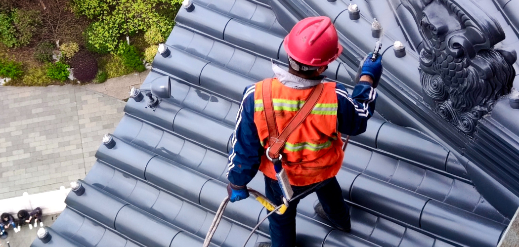 How to Fix a Metal Roof Leak 6 Easy Steps (2024)