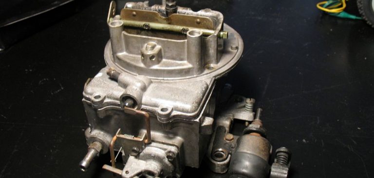 How to Fix a Carburetor on A Lawn Mower