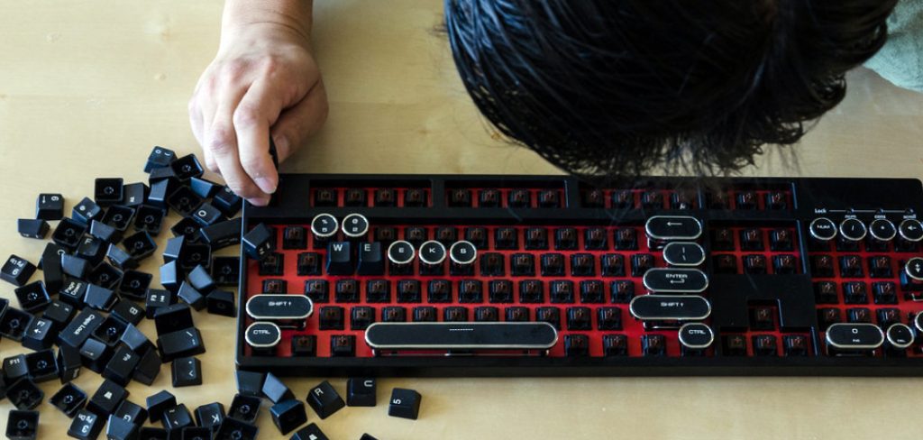 How to Fix a G Keyboard Light up